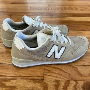 New balance womens suede sneakers size 8